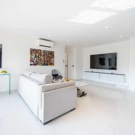 Apartament 1-br With Balcony Rue D'antibes Cannes