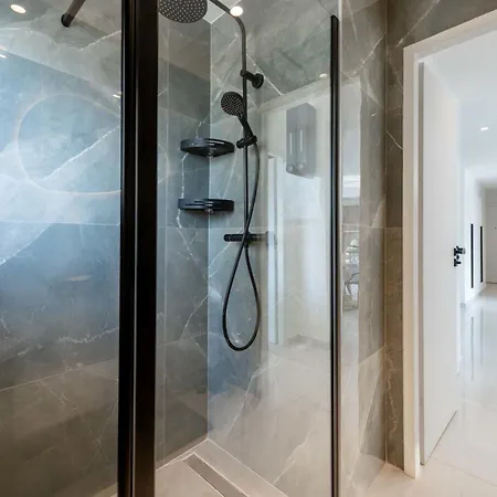 1-br With Balcony Rue D'antibes Apartman